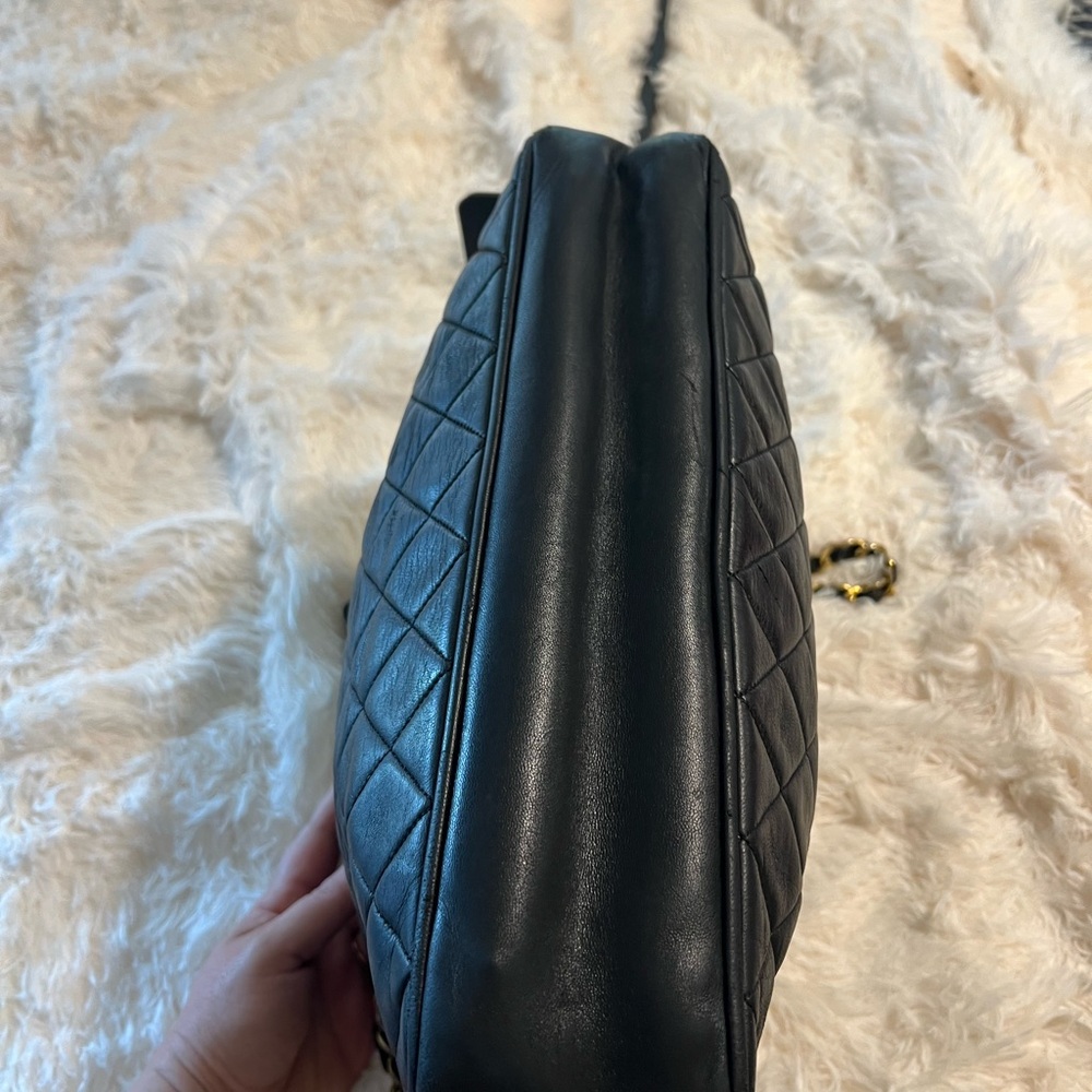 Vintage Chanel Black and Gold Quilted Shoulder Bag - Picture 6 of 16